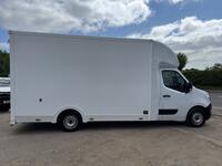 NISSAN NV400